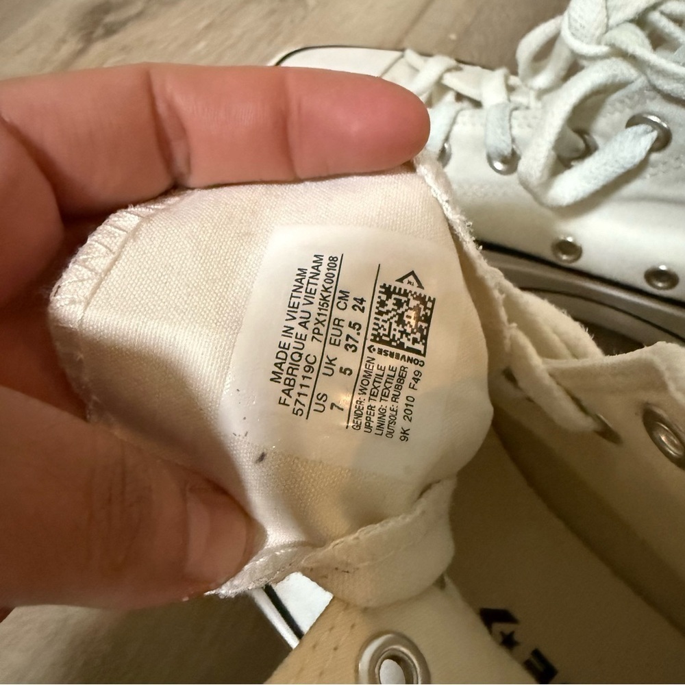 Converse Chuck Taylor All Star Platform “Made With Love” Women’s Size 7 - Picture 3 of 10